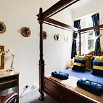 דירה Str8bs8 Banksy 2-bedroom Apartment, Clifton, Parking & Garden בריסטול