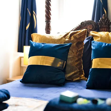 Stylish Clifton Flat, Permit Parking X1, Garden & Picnic Area Апартаменты Бристоль