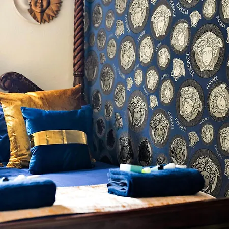Str8bs8 Banksy 2-bedroom Apartment, Clifton, Parking & Garden
