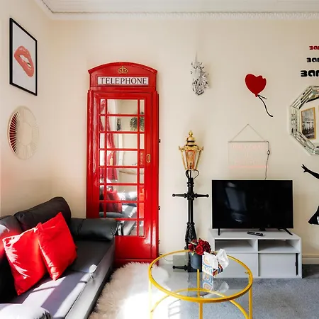 Str8bs8 Banksy 2-bedroom Apartment, Clifton, Parking & Garden Апартаменты *