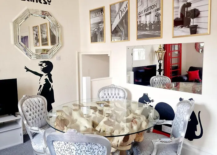 公寓 Stylish Clifton Flat, Permit Parking X1, Garden & Picnic Area