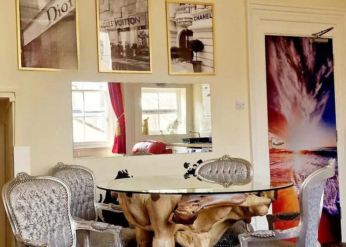 Stylish Clifton Flat, Permit Parking X1, Garden & Picnic Area Διαμέρισμα