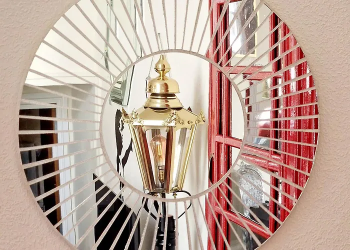 Stylish Clifton Flat, Permit Parking X1, Garden & Picnic Area *