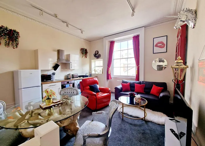 Stylish Clifton Flat, Permit Parking X1, Garden & Picnic Area 布里斯托