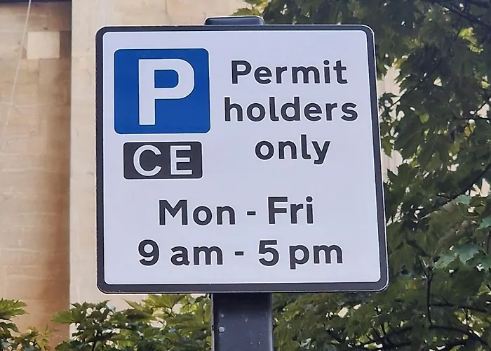 Stylish Clifton Flat, Permit Parking X1, Garden & Picnic Area Апартаменти *