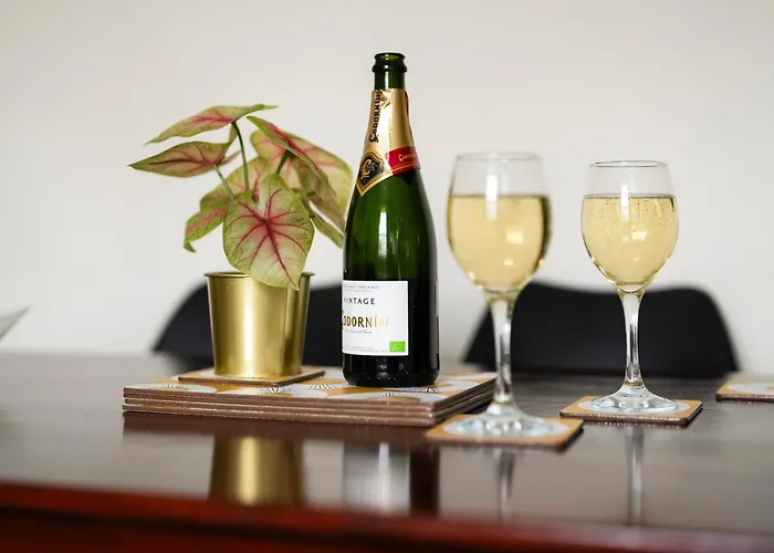 Apartman Stylish Clifton Flat, Permit Parking X1, Garden & Picnic Area